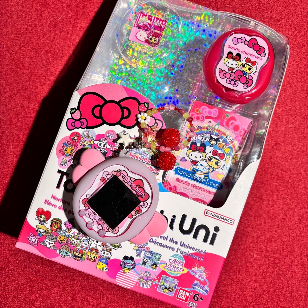 Tamagotchi Uni Sanrio -LIKE NEW - Picture 1 of 5
